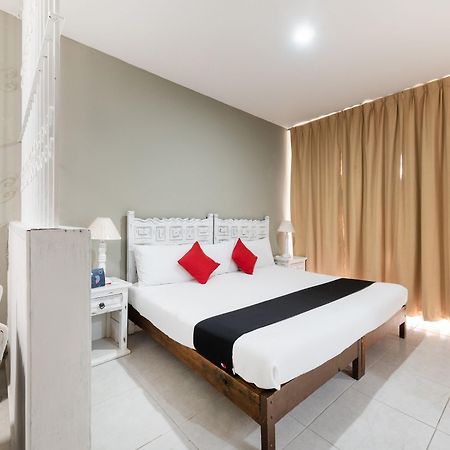 Suites Internacional Zapopan Kültér fotó