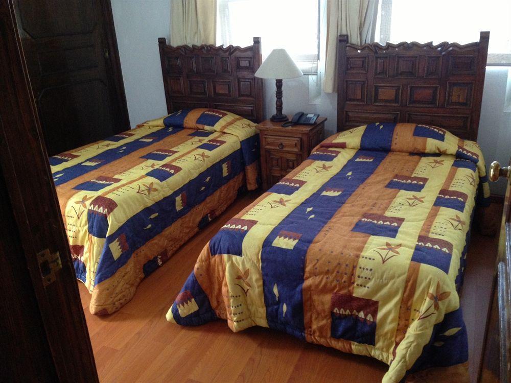 Suites Internacional Zapopan Kültér fotó