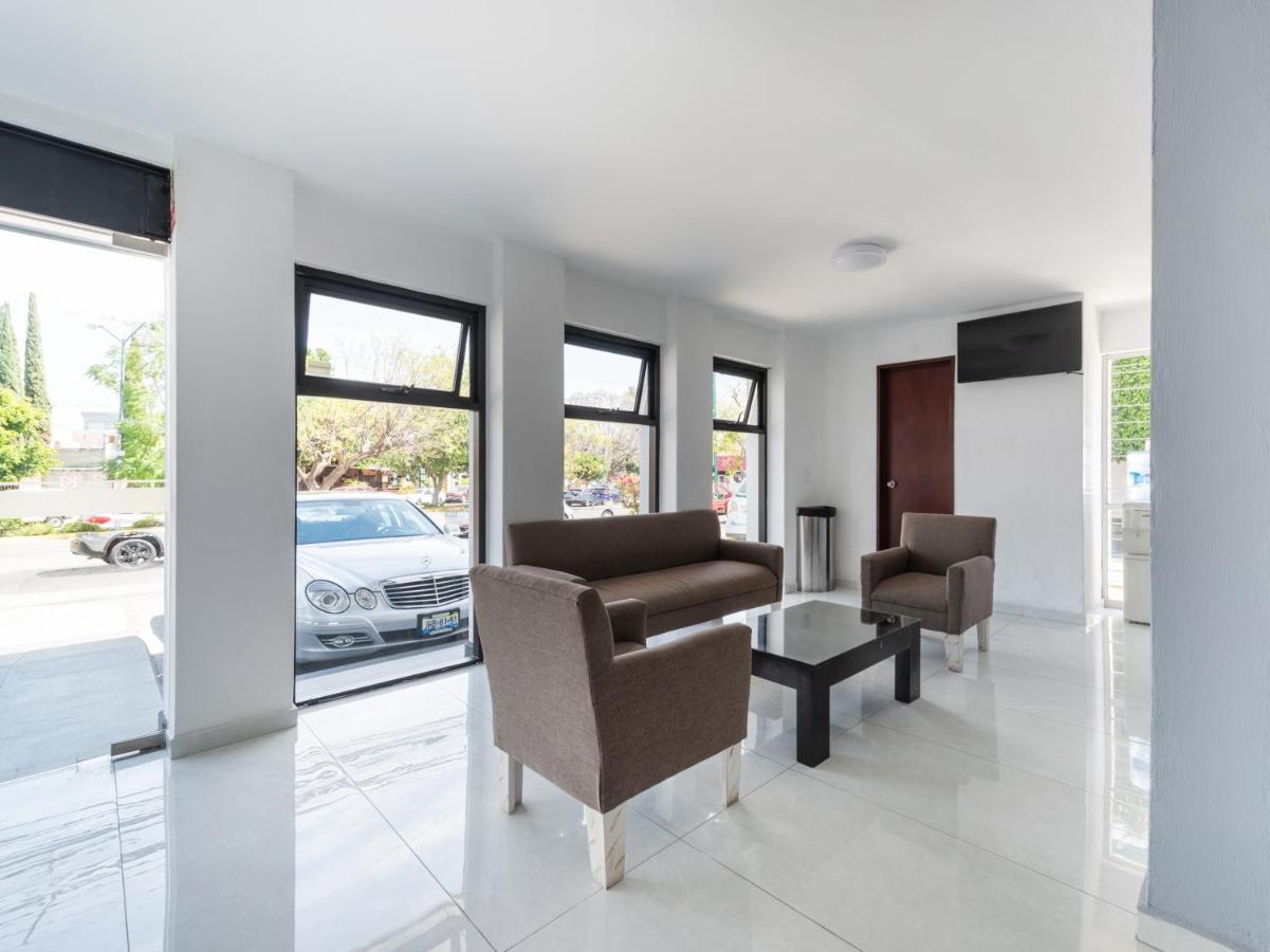 Suites Internacional Zapopan Kültér fotó